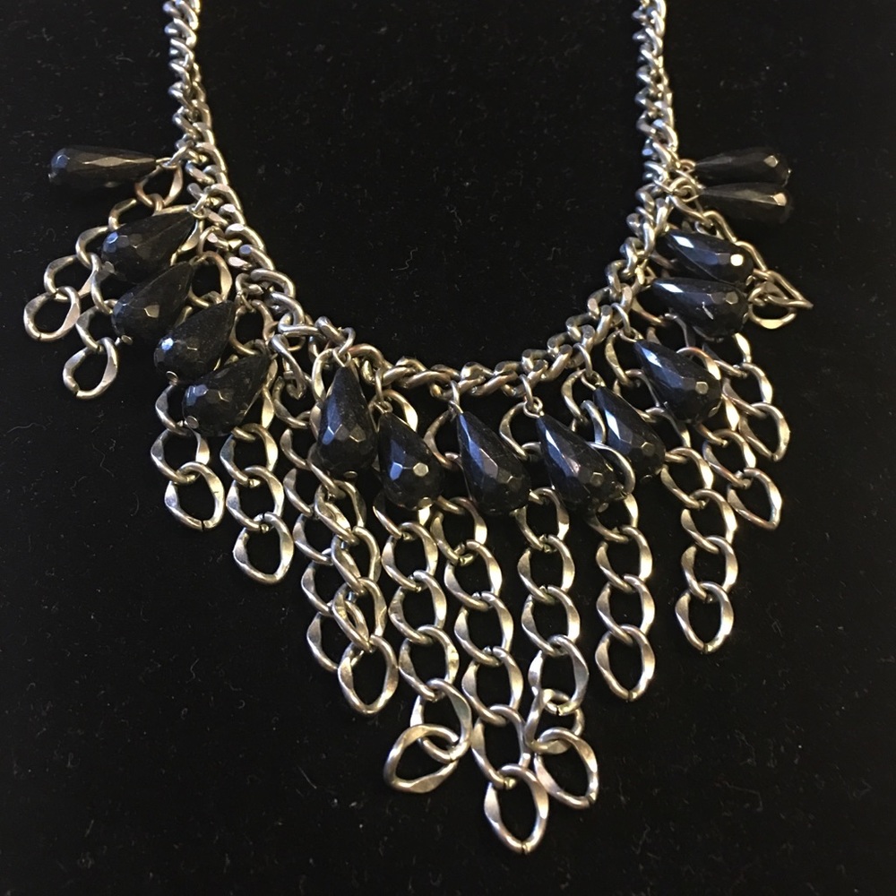 Metal Chain & Blk Bead Collar Necklace